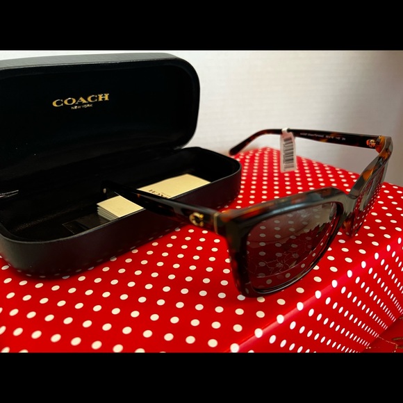 NWT. Coach Tortoise square sunglasses - Picture 2 of 5